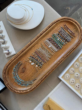 display tray of soleil beads